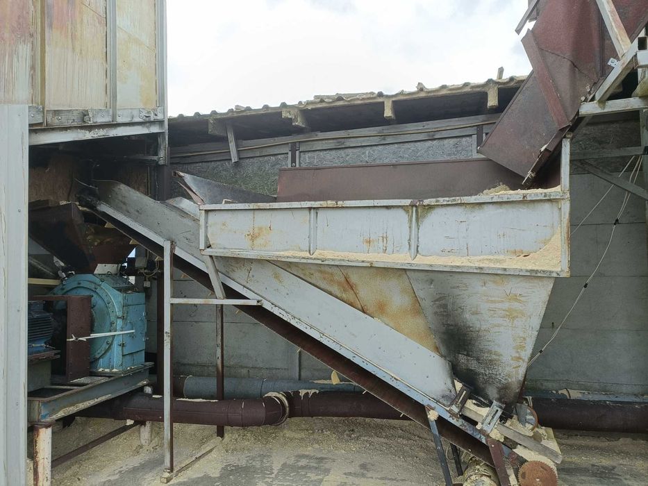 Podajnik do pelletu z mieszadłem pellet mieszadło suszarnia bufor