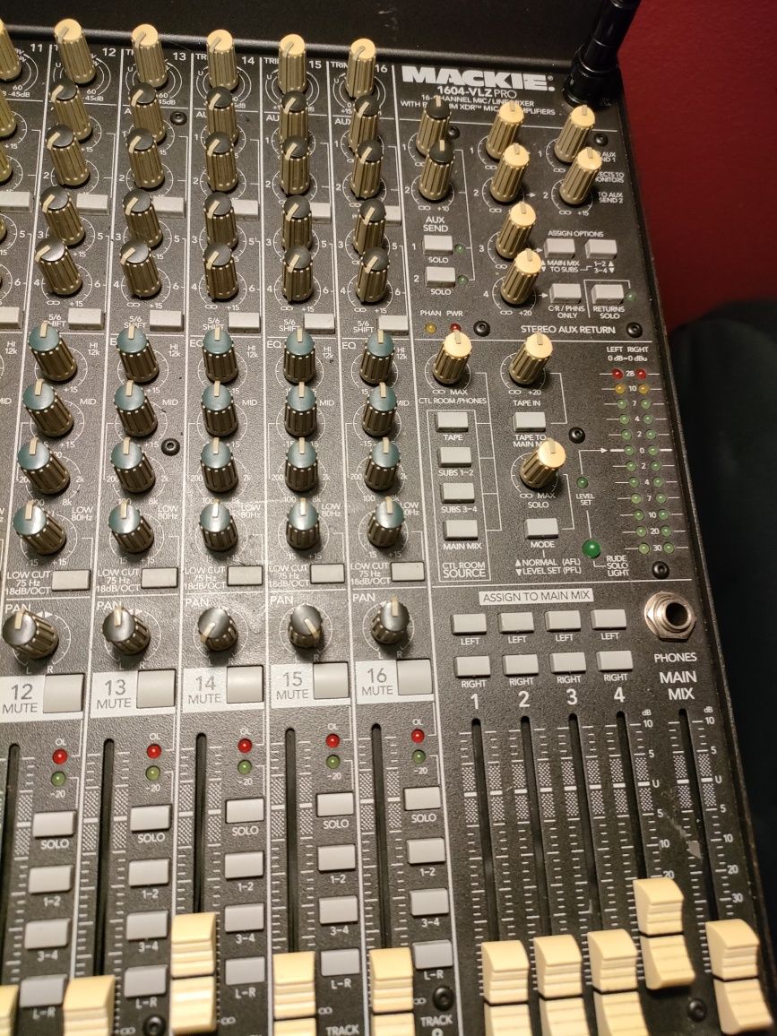 Mackie 1604-VLZ Pro