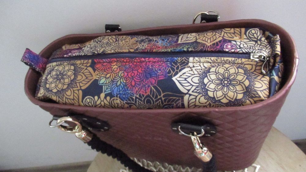 Organizer body Obag Mini Mandale kieszeń suwak metal