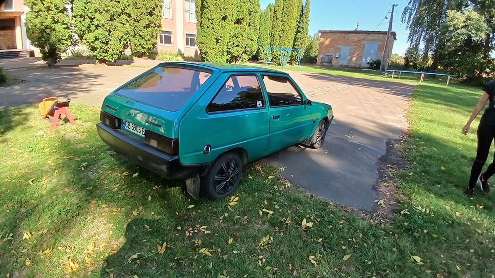 Продам Таврію 2004р.(не крашена)