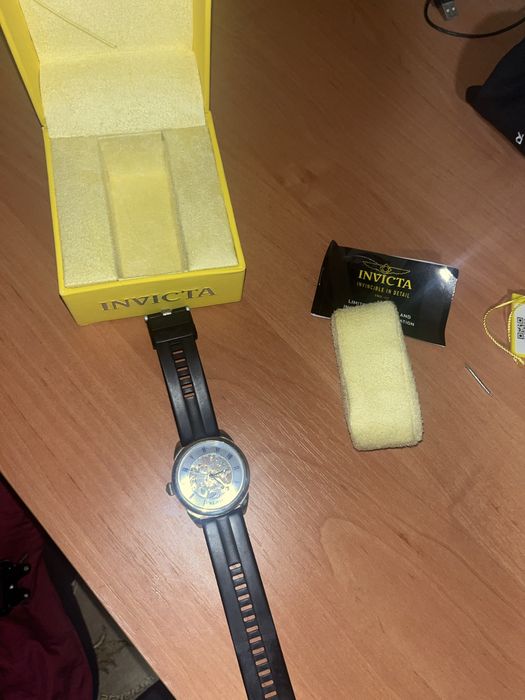 механические наручные часы invicta speciality