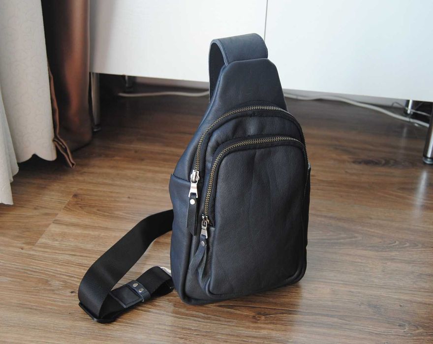 Шкіряна сумка чоловіча  бананка / кожаная мужская сумка слинг