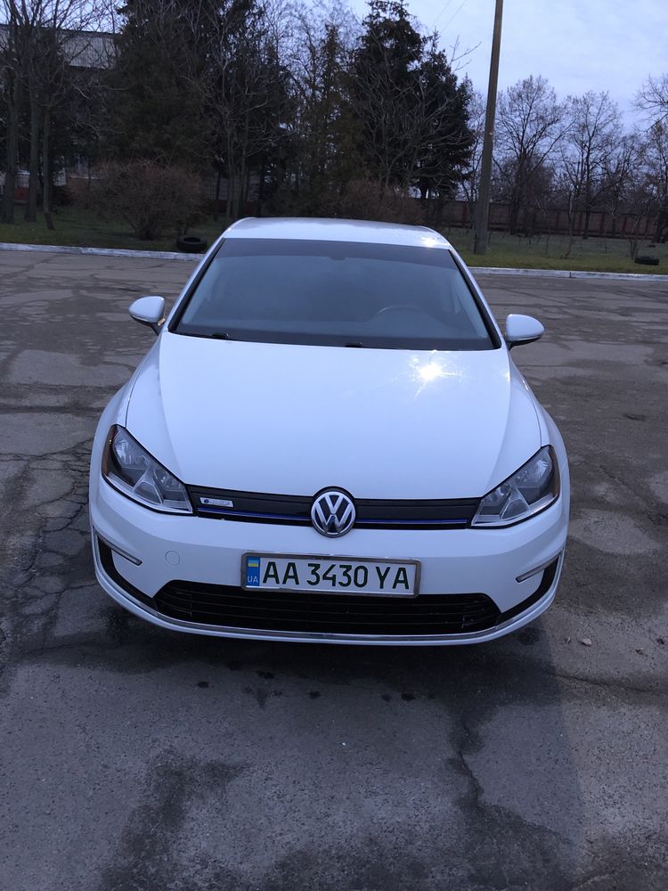 Продам Volkswagen E-golf 2016 з маленьким пробігом