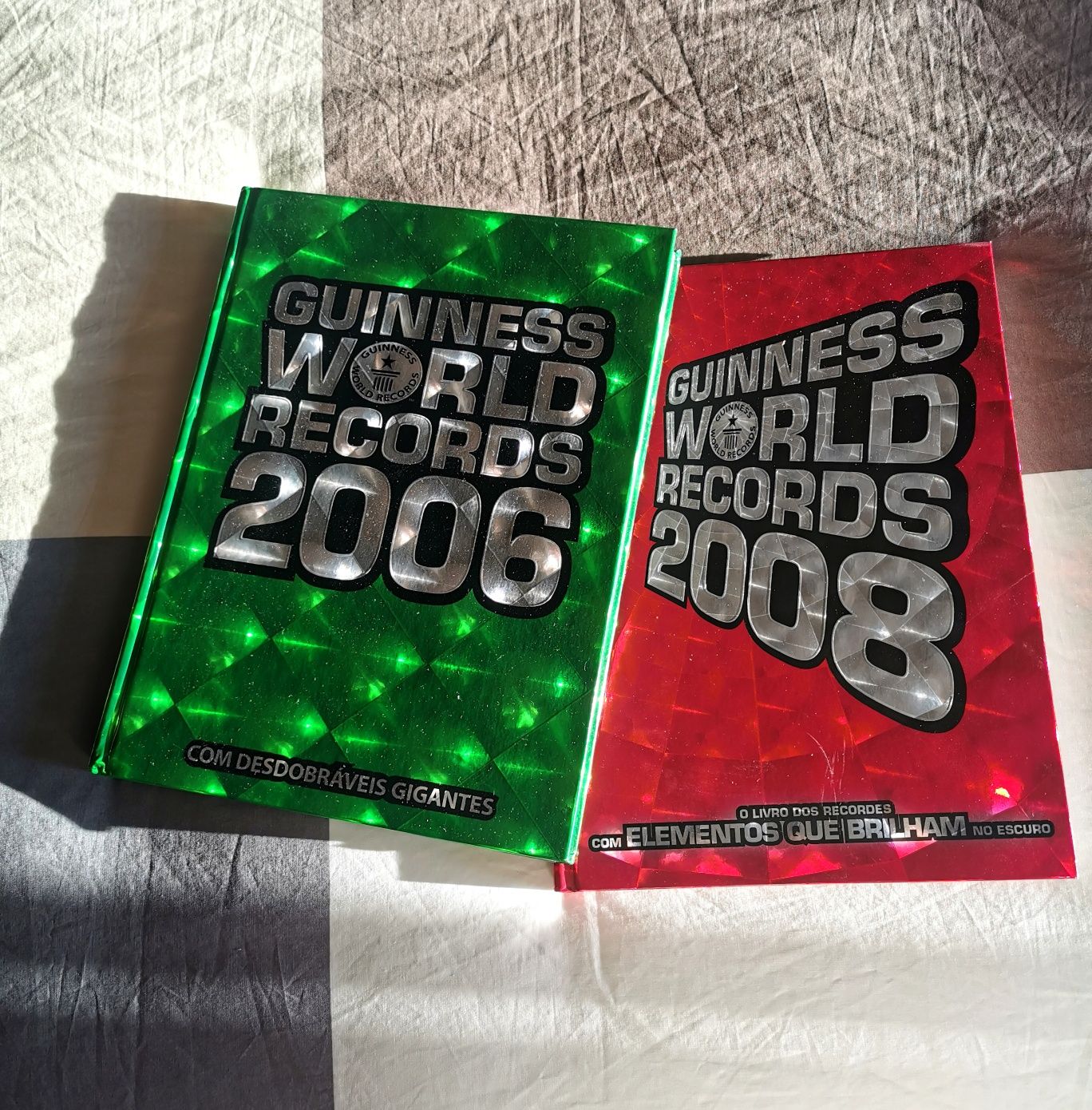 2 livros Guinness World of Records