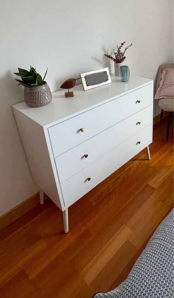 Cómoda branca Kenay Home