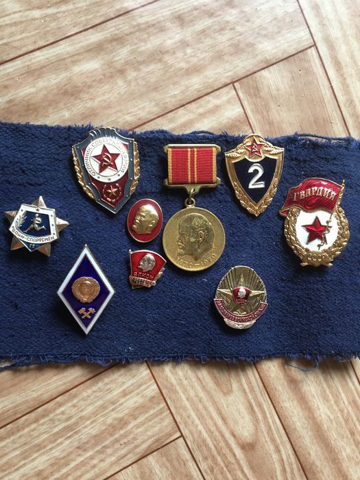 Продам нагрудные знаки СССР