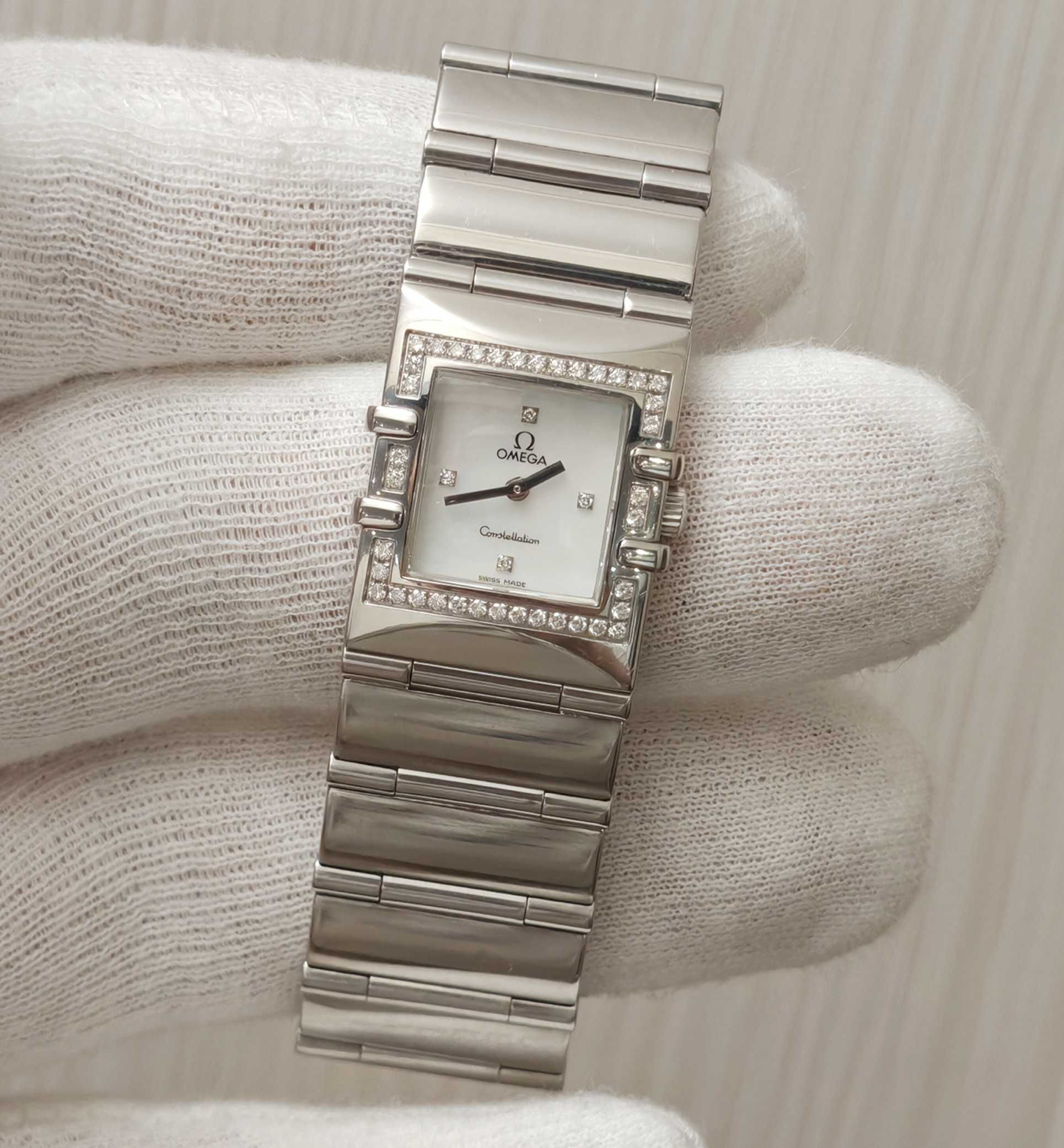 Жіночий годинник Omega Constellation Quadra 1528.76.00 Diamonds