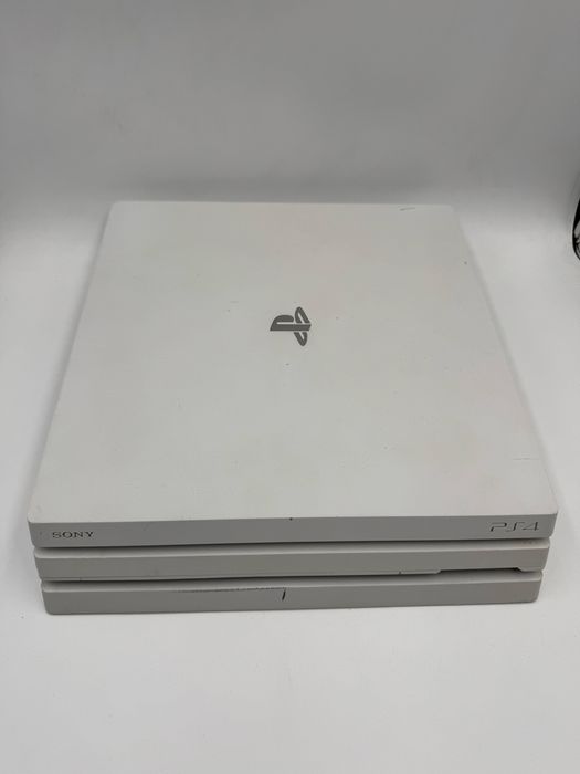 Biala Ps4 Pro 1Tb + 4 Gry + Gwarancja