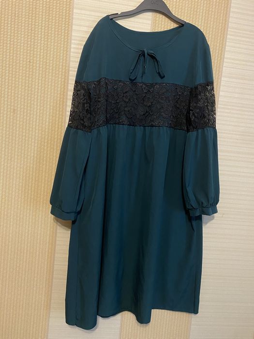 Вихідні плаття в чудовому стані ! Розмір 50-52