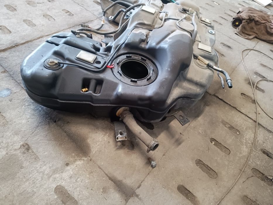 Zbiornik paliwa bak Jeep grand Cherokee WK2 10-15r oryg 3.0crd