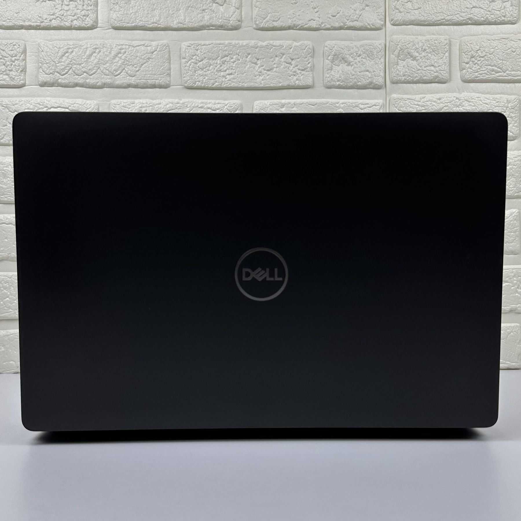 Ігровий ноутбук ультрабук Dell 15.6 / Intel i7 / 8gb DDR4 / SSD / IPS