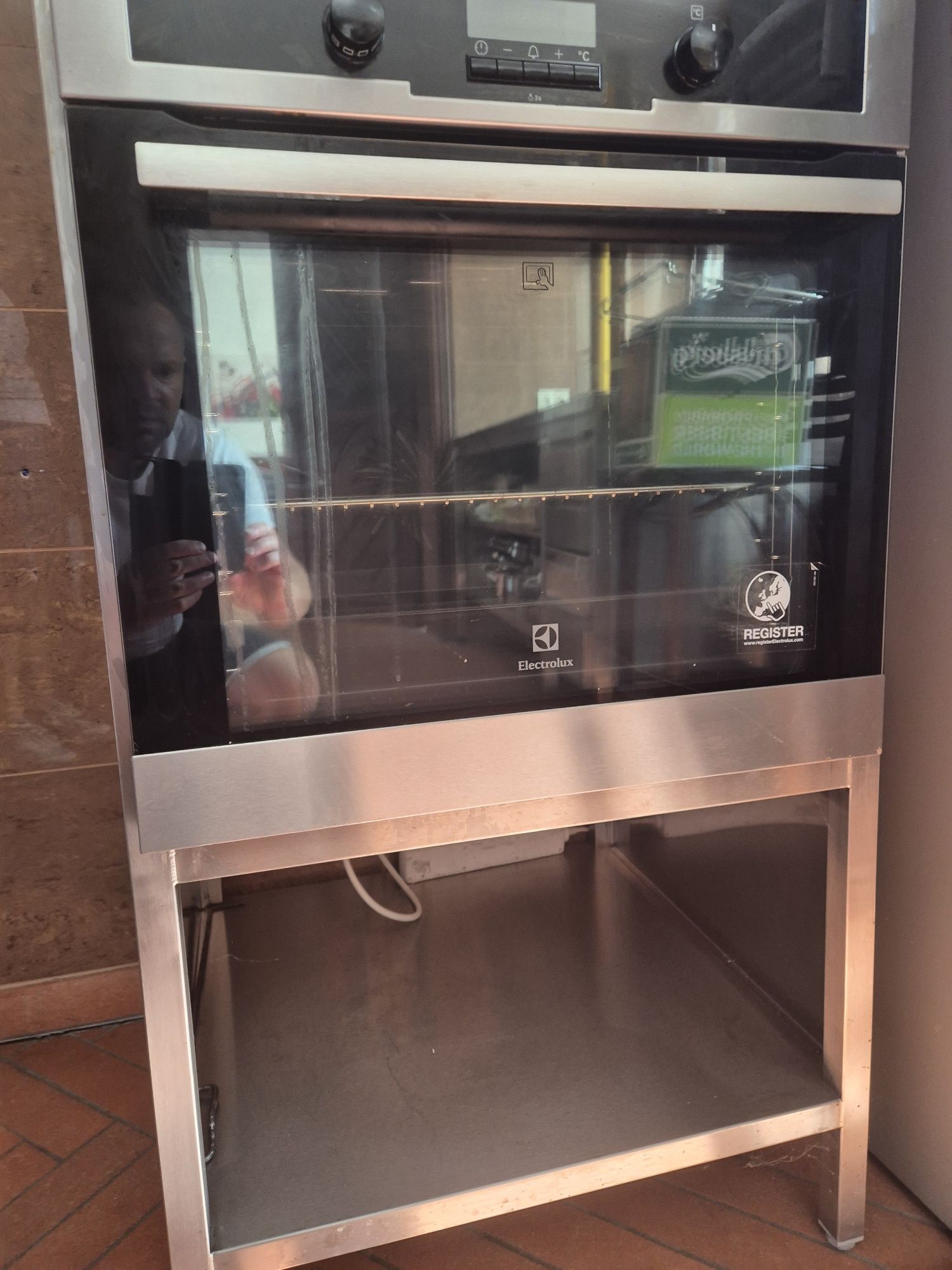Piekarniki elektrolux