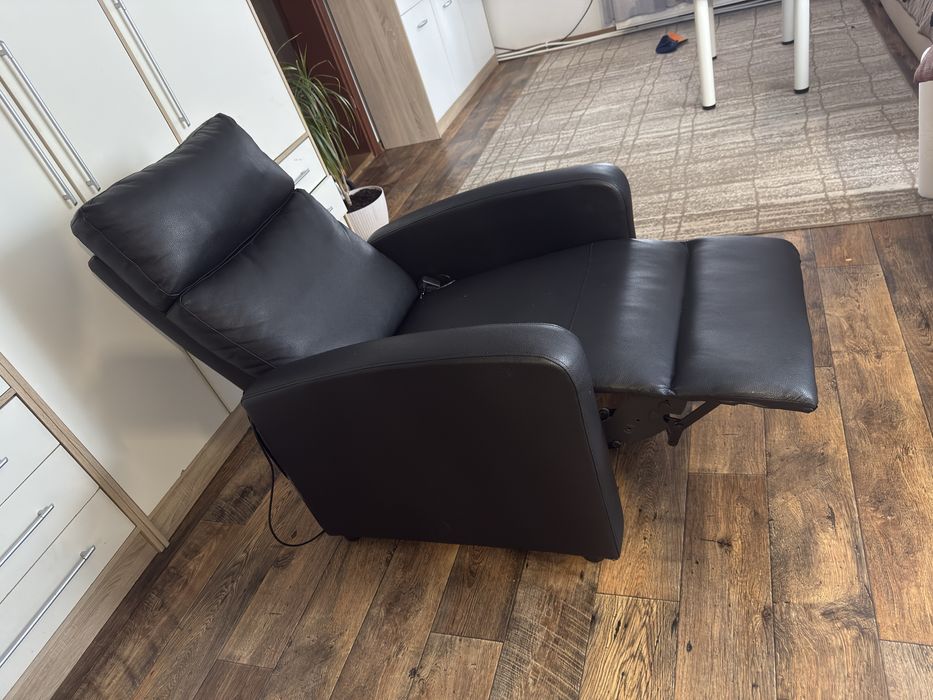 Fotel rozkladany z funkcja masażu