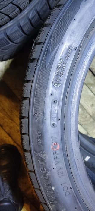 Зимние шины 225/45/R17 triangle практически в новом состоянии!