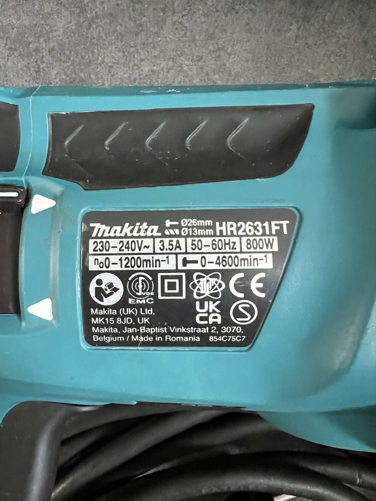 Перфоратор Makita HR 2631 FT