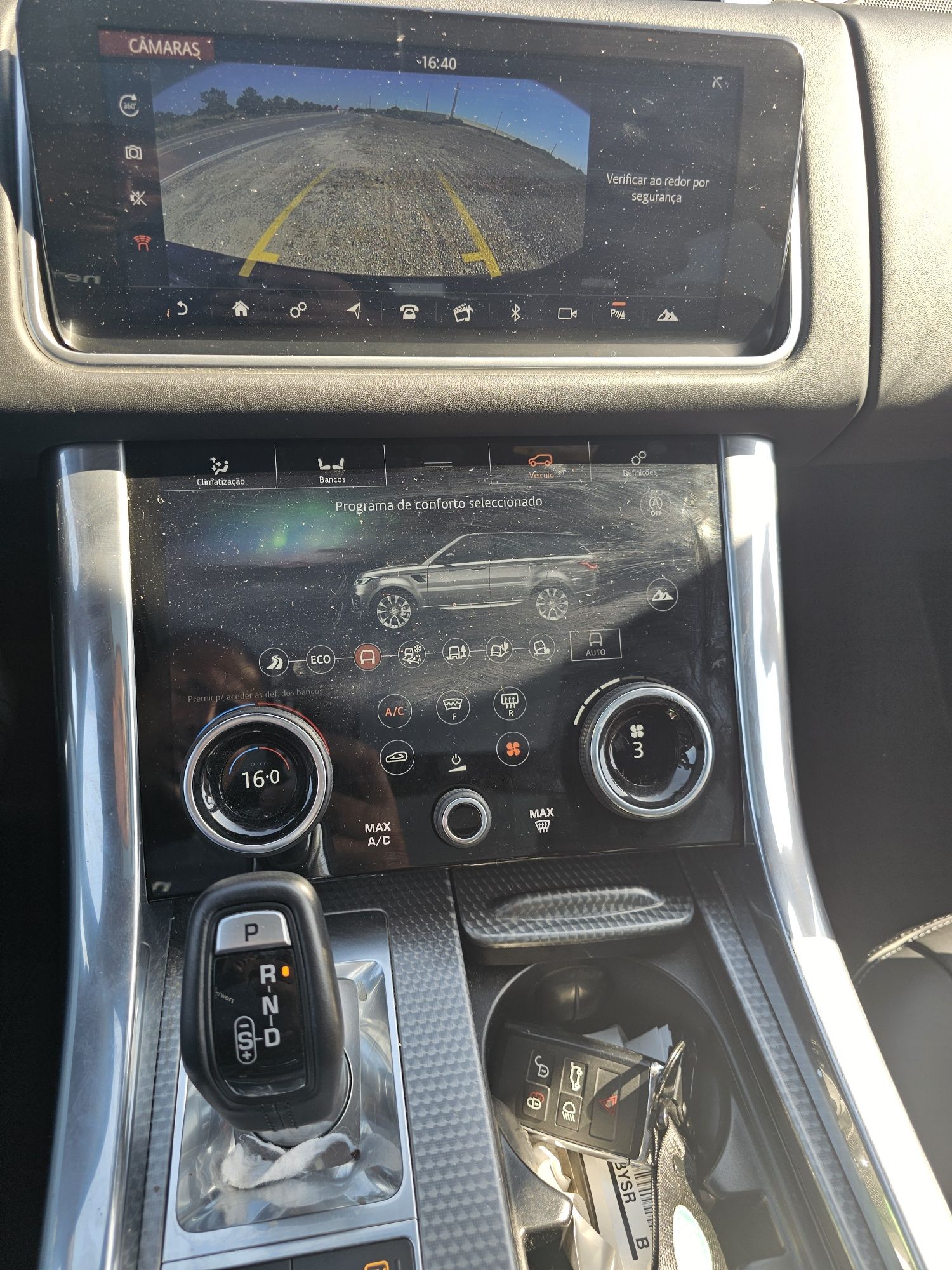 Range Rover Sport P400e R-Dynamic