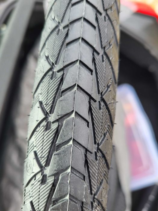 Dwie opony Continental Contact Plus (refleks)