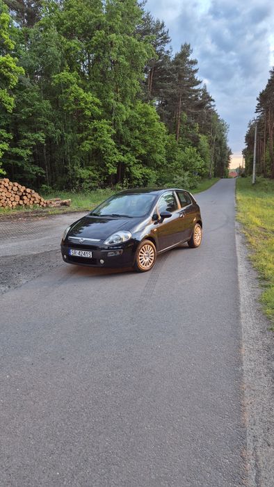 Fiat Punto Evo 1.4 8V 77KM • 2009 • Długie Opłaty