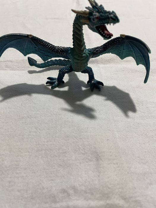 Conjunto de duas figuras de dragão Bubbyland