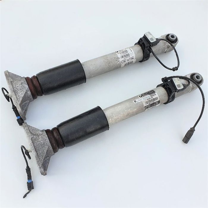 BMW F80 F82 M3 M4 AMORTYZATOR TYŁ 2284910 2284909