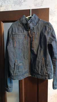 Куртка джинсова на хлопчика 10-11років