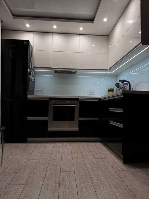 Продам 2-комн квартиру евро ремонт кирпичный дом Тополь-3 NK