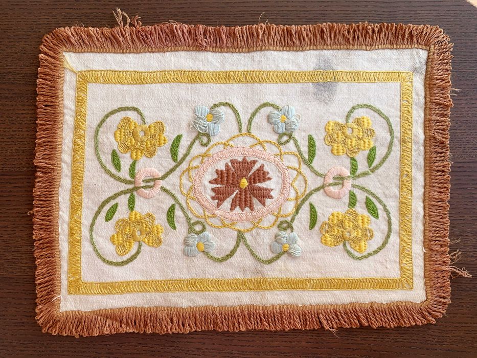 Naperons em Bordado de Castelo Branco