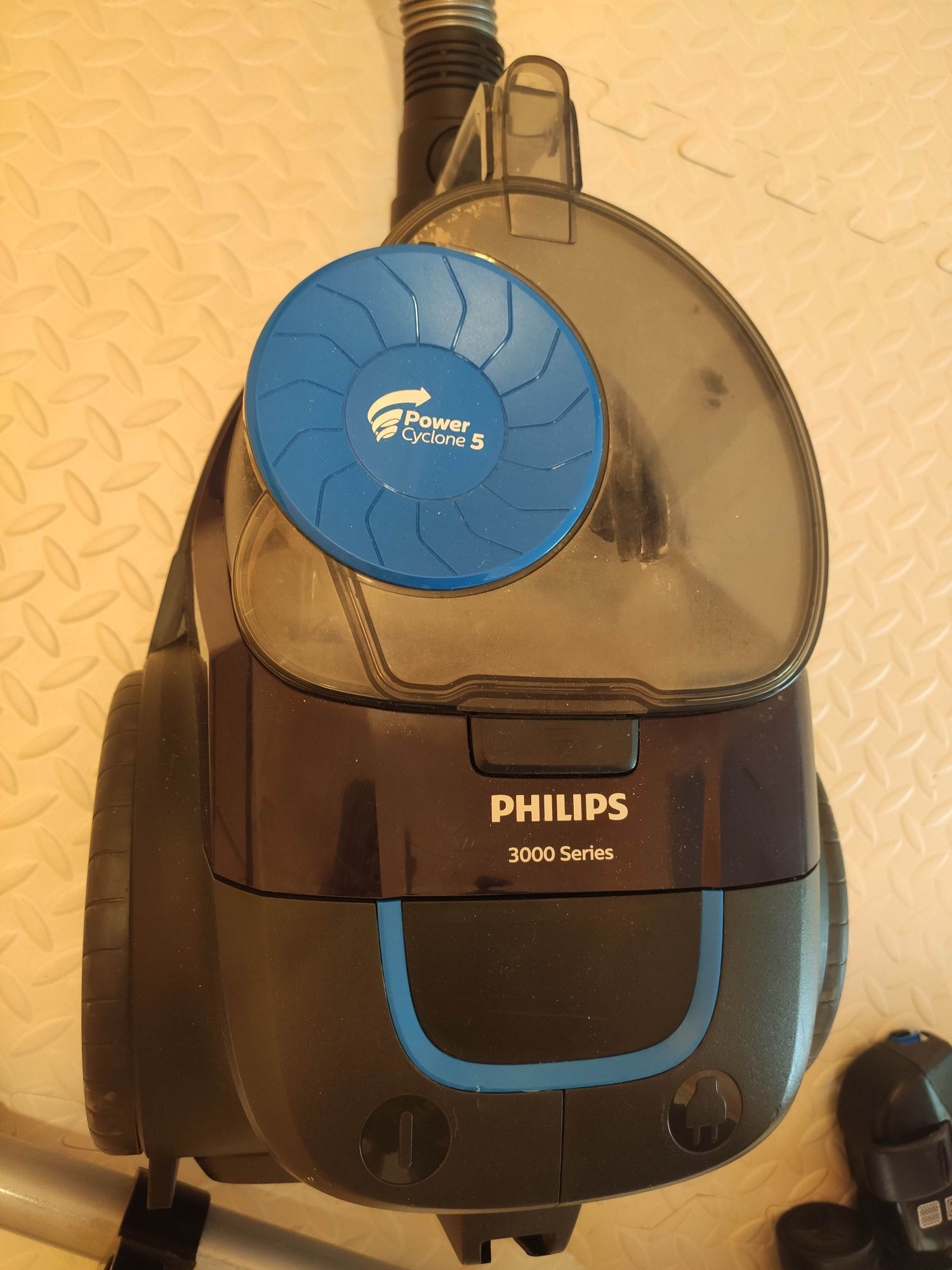 Odkurzacz bezworkowy Philips PowerCyclone 5