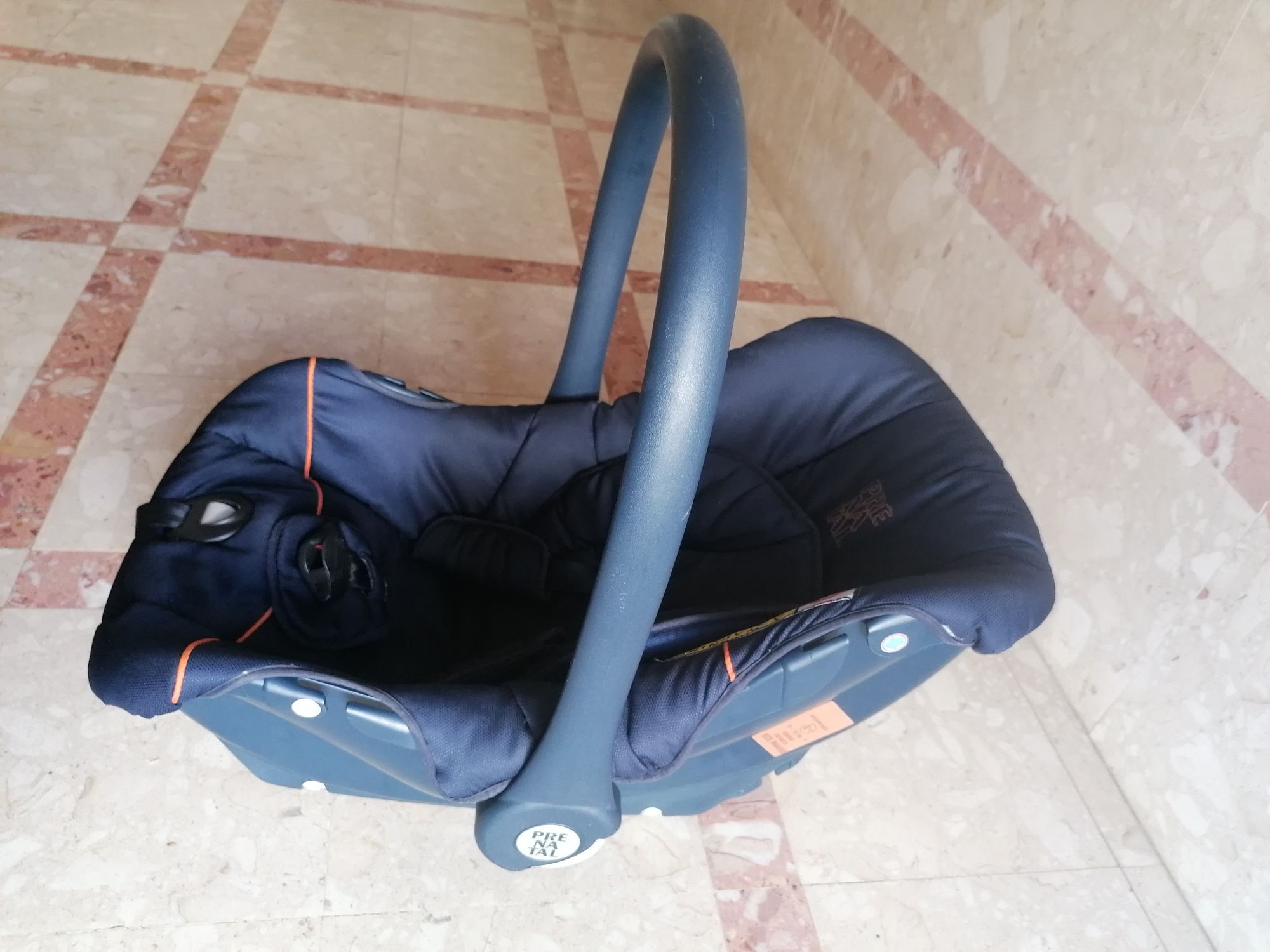 Cadeira Bébé "Ovo" Prénatal  (0 a 13 Kg)

Como novo