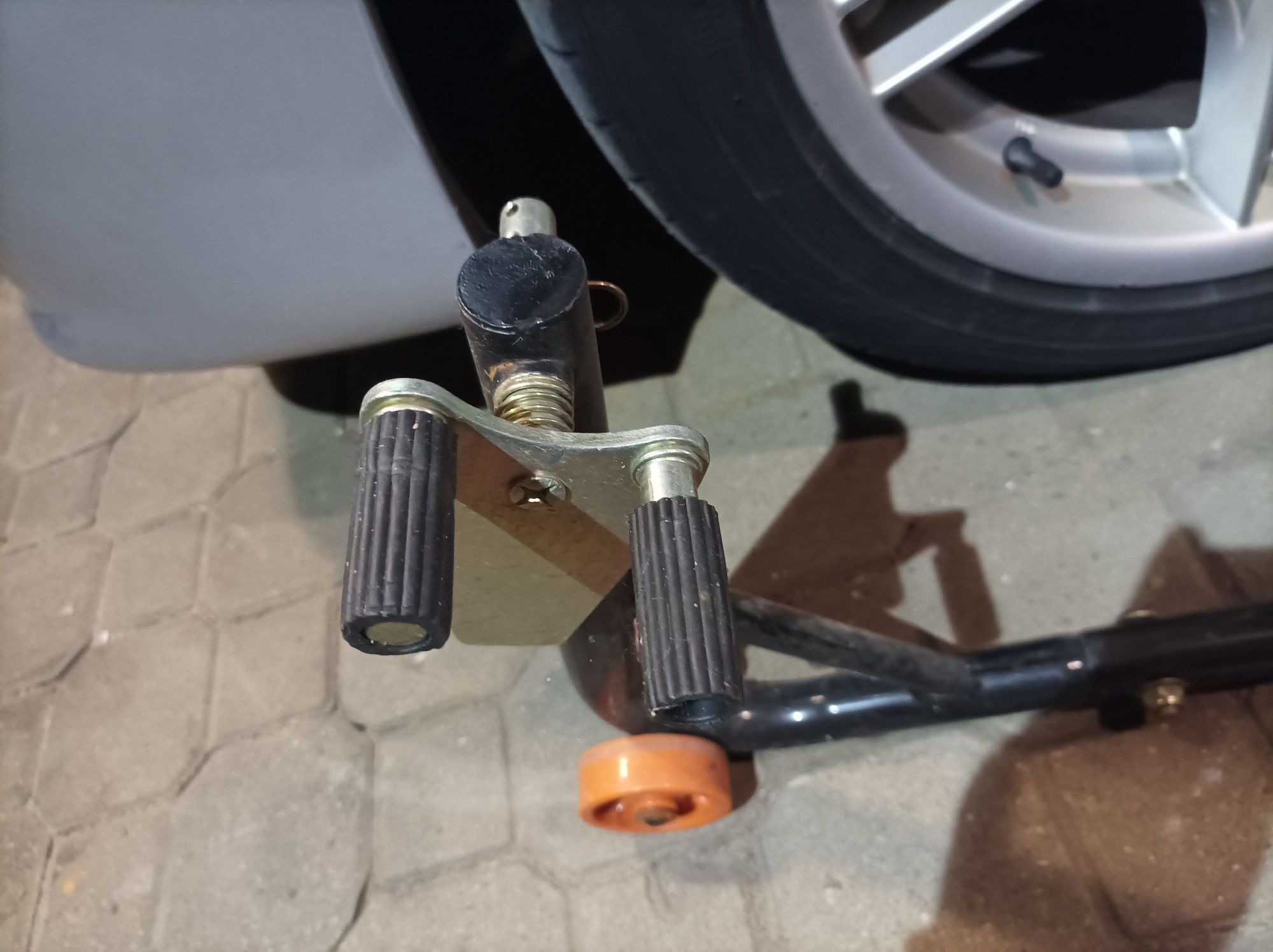Stojak motocyklowy podnośnik przód i tył komplet