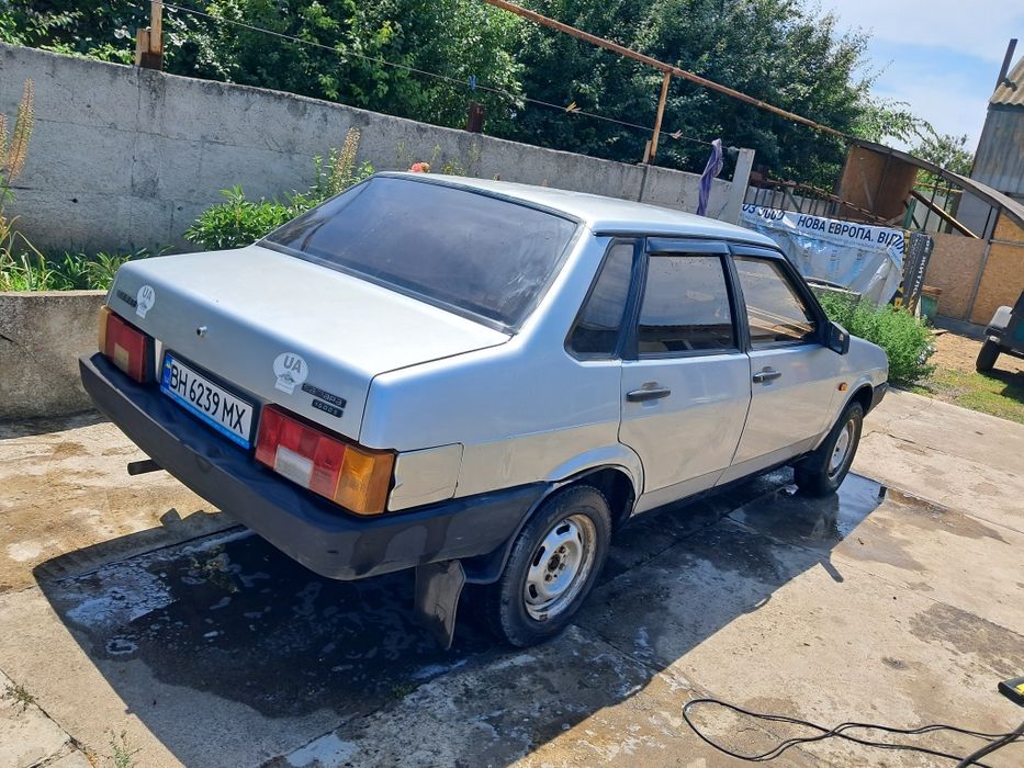 Продам своє авто '99
