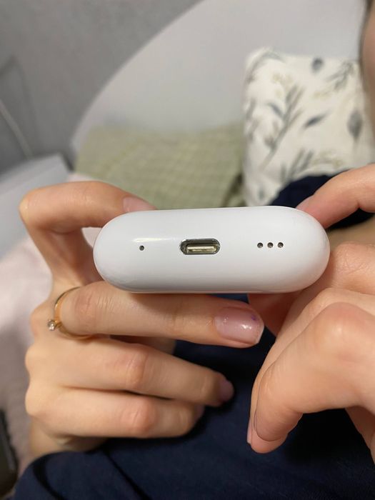 AirPods Pro 2 користувалась дівчина