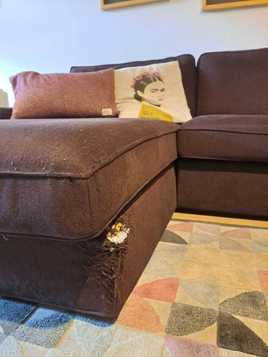 Sofá de três lugares com chaise long