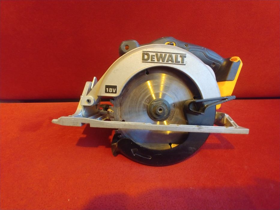 Piła tarczowa dewalt dcs391