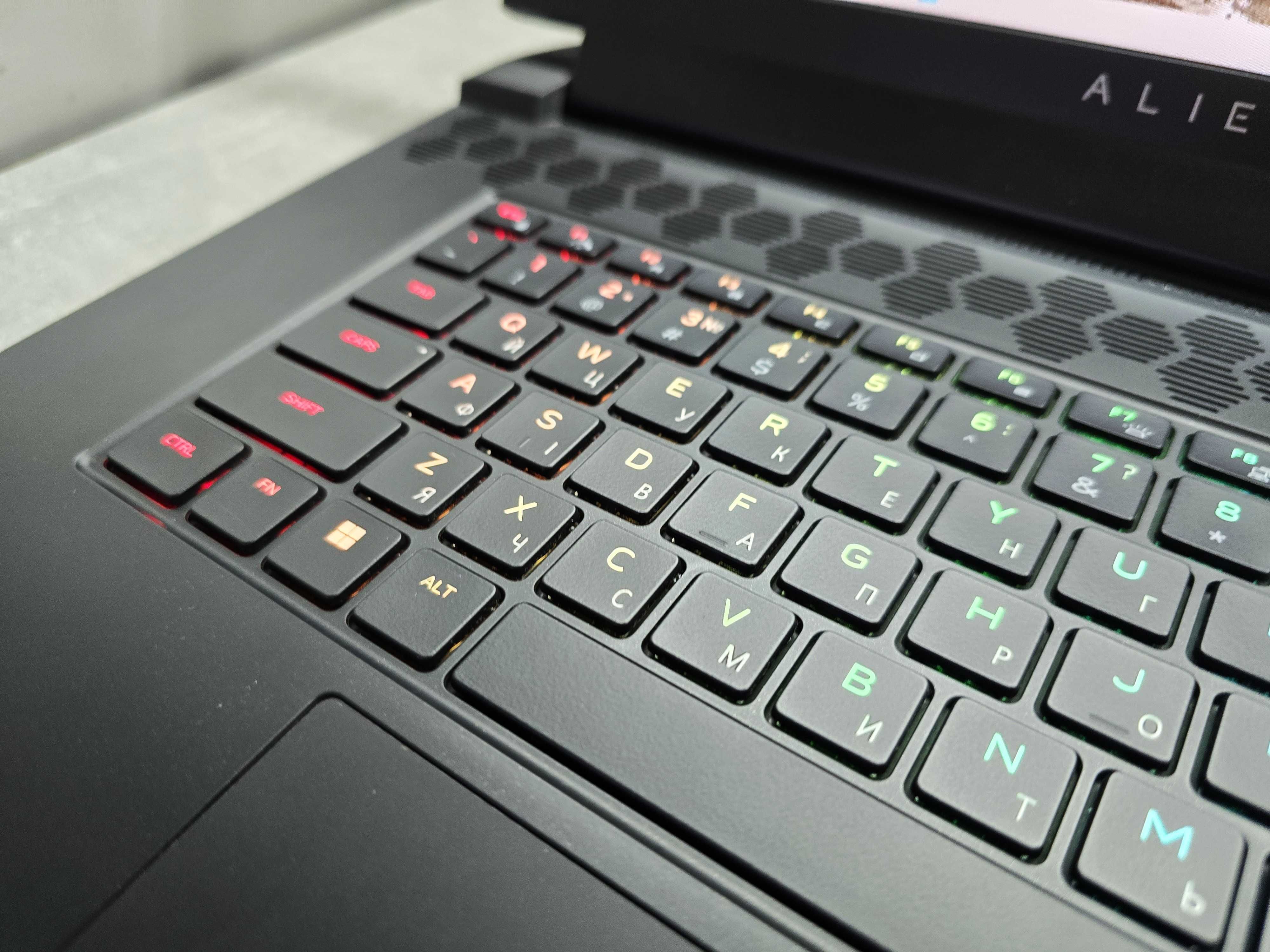 Ігрова ноутбук Dell Alienware M17 R5/Ryzen 9 PRO/RTX 3070ti 150W/32Gb