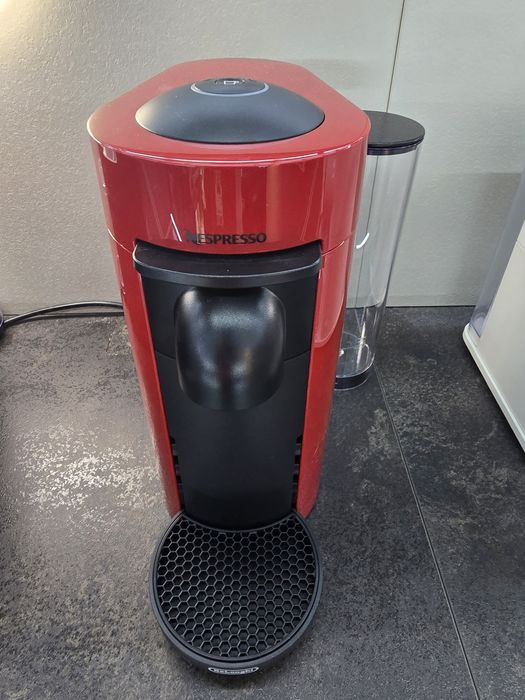 Maq café delonghi Vertuo plus aut nespresso red