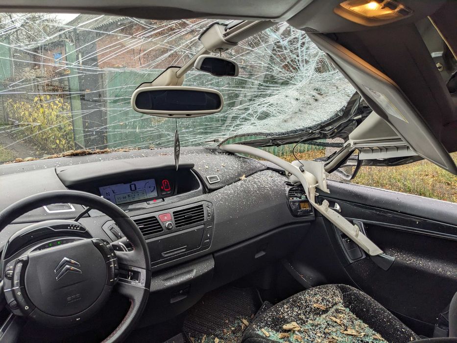 Citroen C4 Grand Picasso битий на ходу