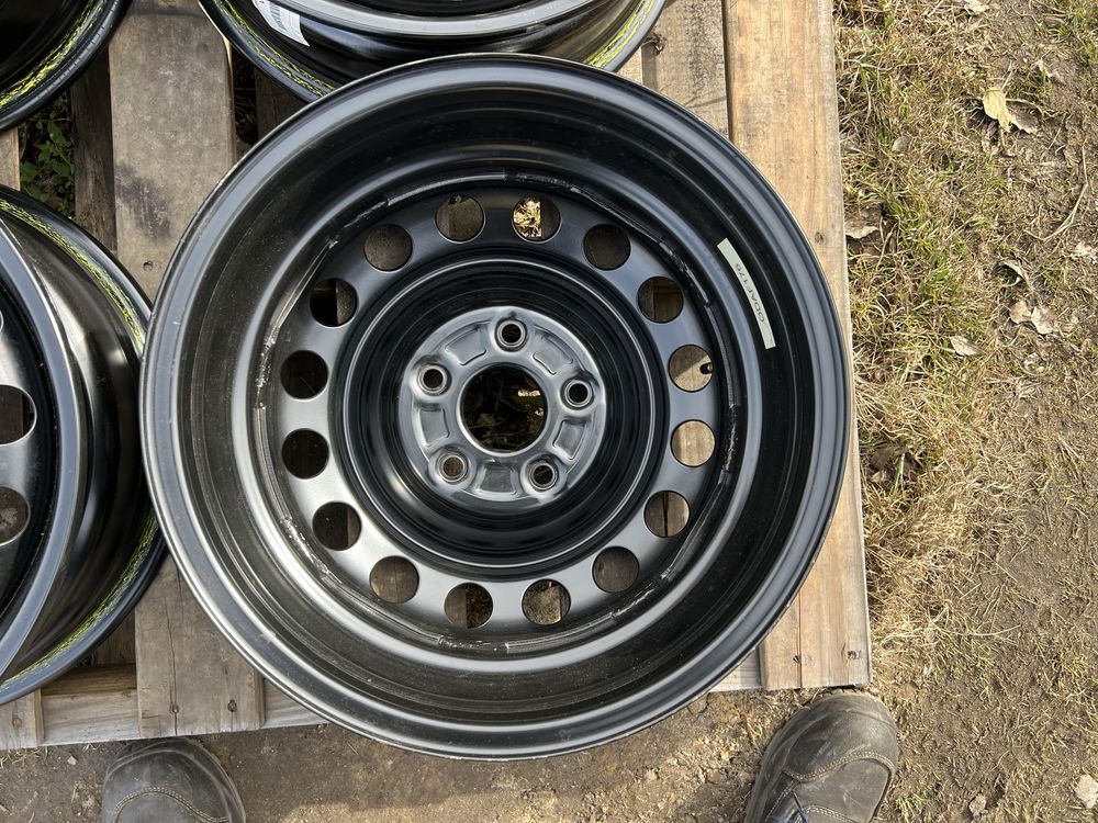4xfelga stalowa 15” TOYOTA (5x114,3 ET39) z TPMS - demo