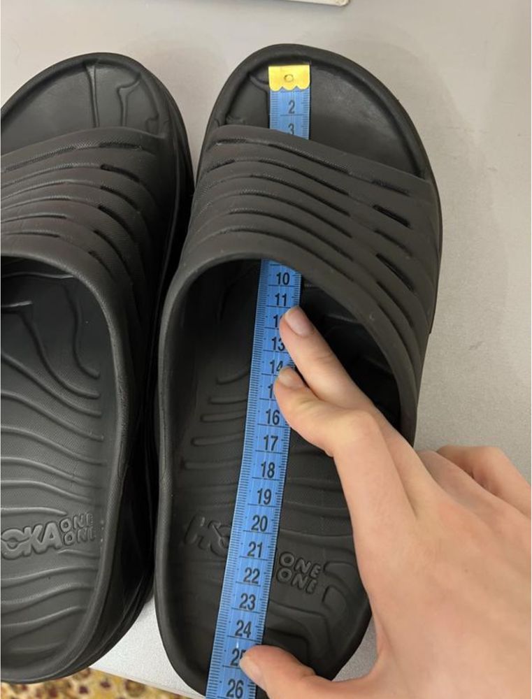 HOKA One-One  Тапочки резиновые на платформе унисекс 39,5 размер