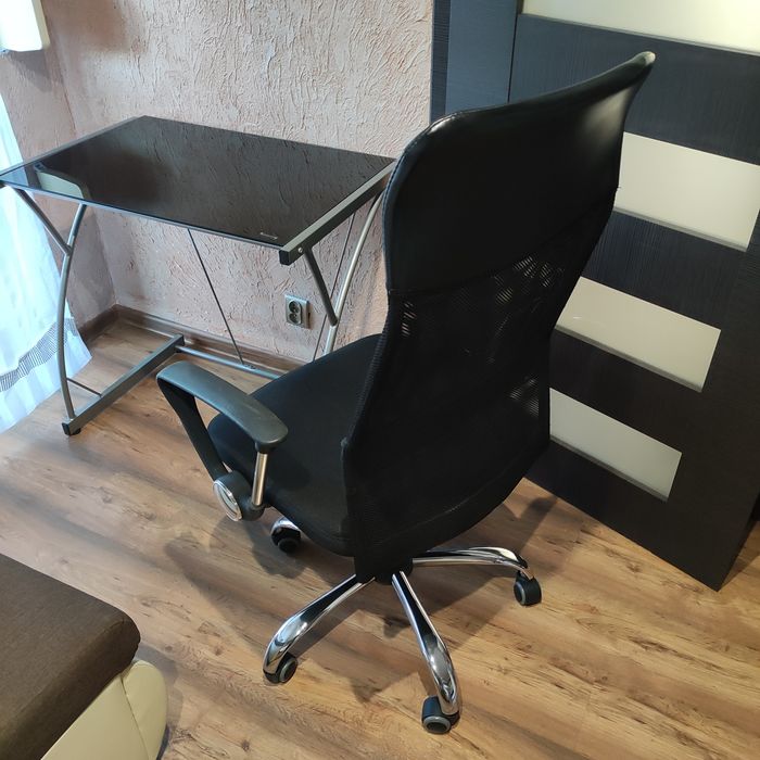 Fotel biurowy obrotowy