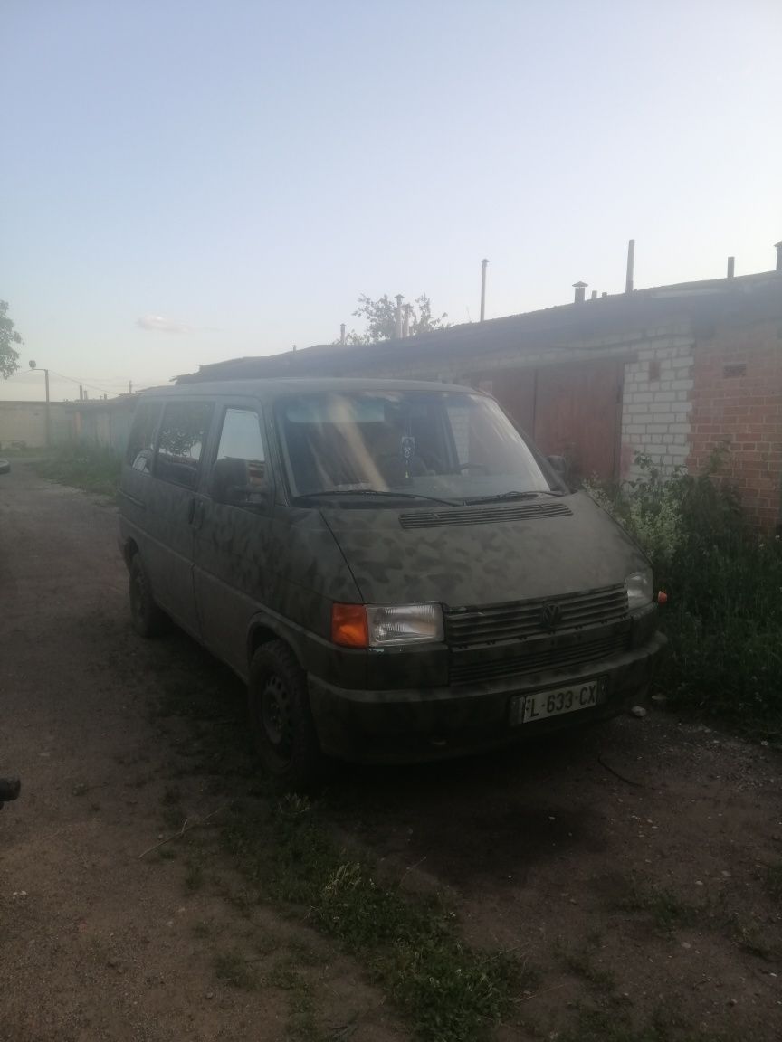 Продам бус т-4 на ходу