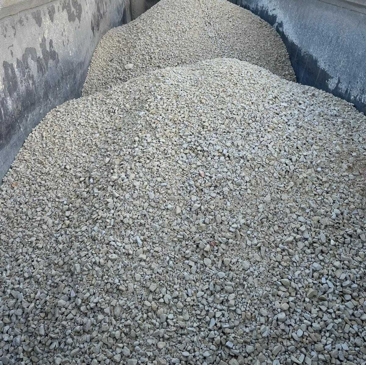 Piasek, żwir, tłuczeń, ziemia ogrodowa - transport Pajęczno i okolice
