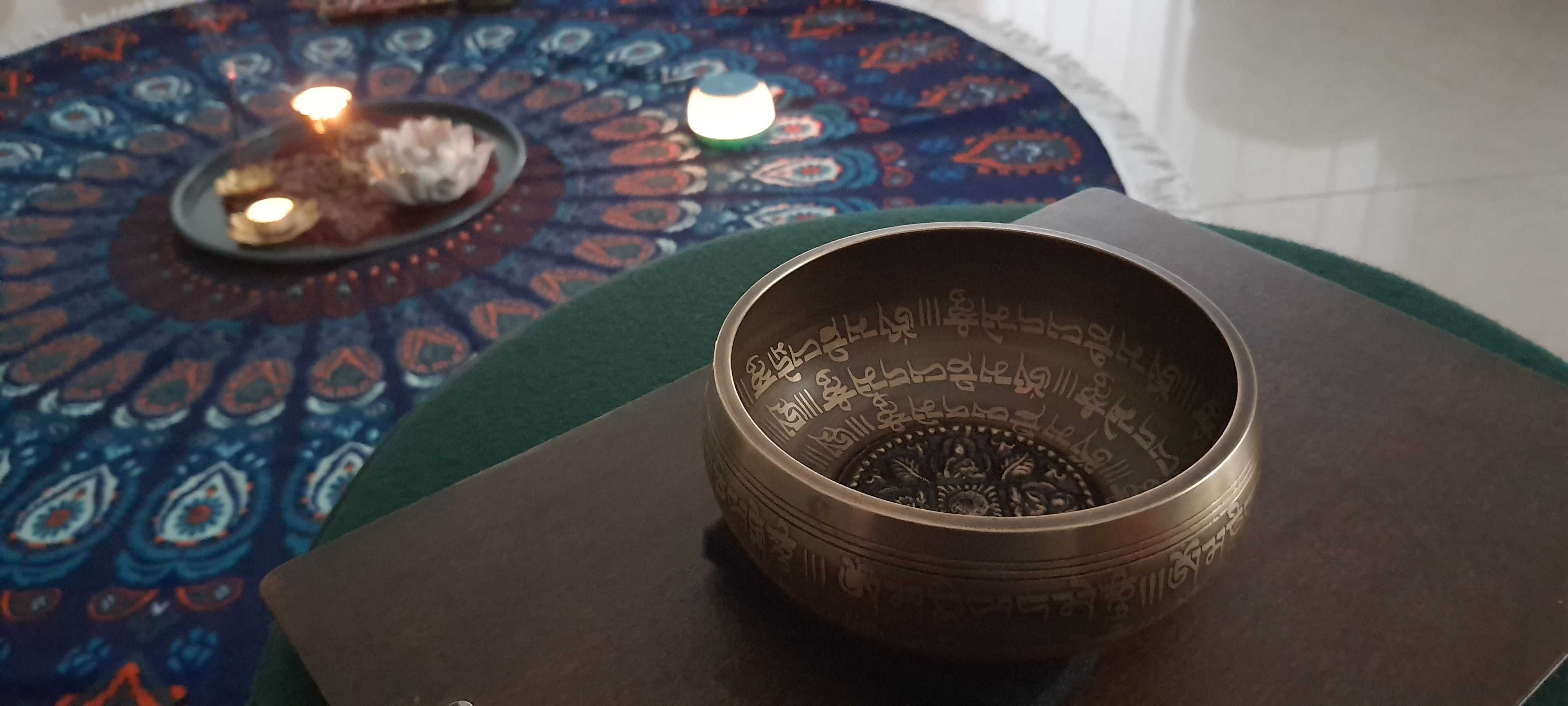 Duża misa tybetańska dźwiękowa 12 cm miska grająca śpiewająca Nepal
