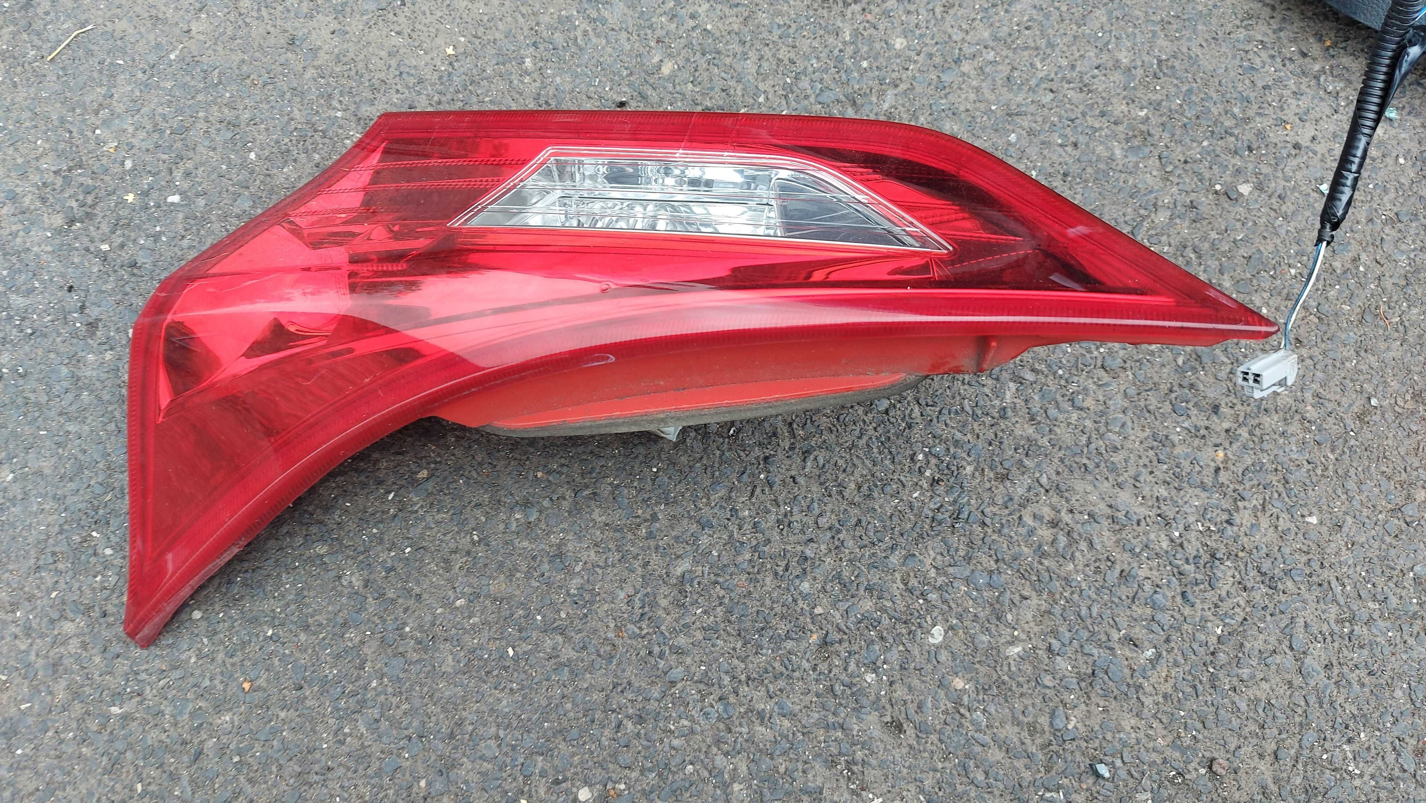 Toyota Auris II lampa tylna klapy HB 5d FV części/dostawa