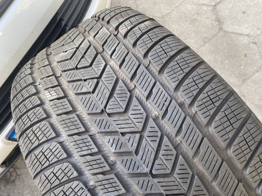 Opony zimowe Pirelli Scorpion Winter 315/40 R21 2szt. 2021r.