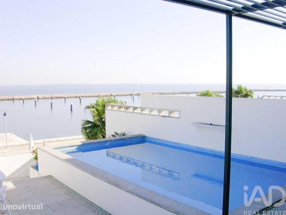 Apartamento T2 em Parque das Nações de 240,00 m2