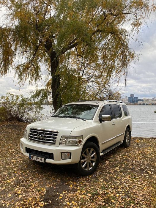 Infiniti QX56 2008год рестайл.