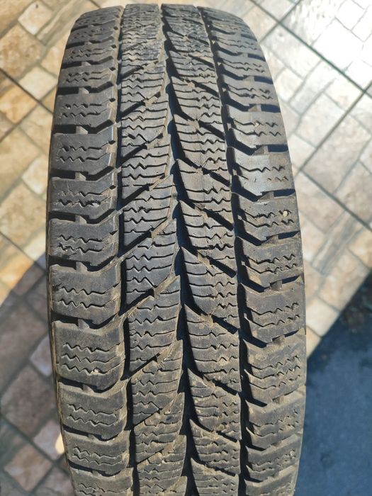 Продам колесо в зборі Uniroyal 185/70/16 C