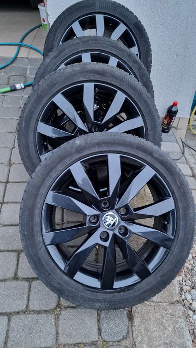 Koła zimowe 17 cali 5x112 Continental 205 50