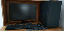Computador torre/ desktop com monitor